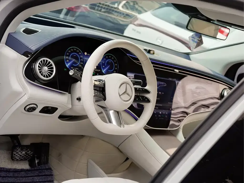 Mercedes-Benz EQE SUV — фото 4