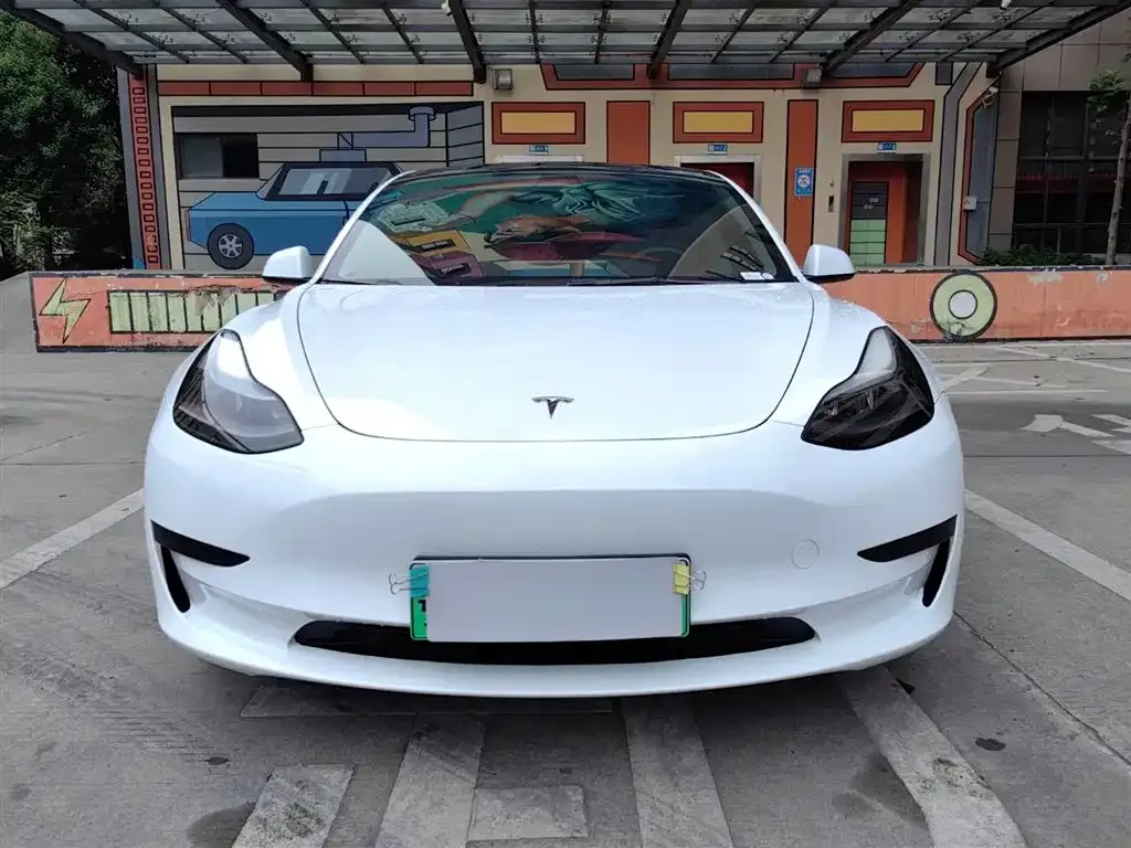 Tesla Model 3 — фото 4