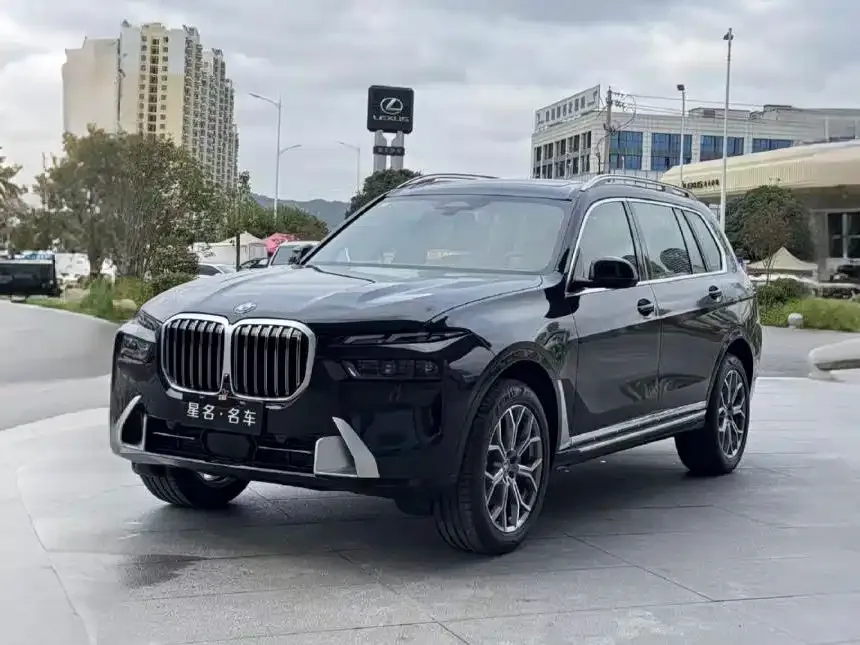 BMW X7 — фото 1