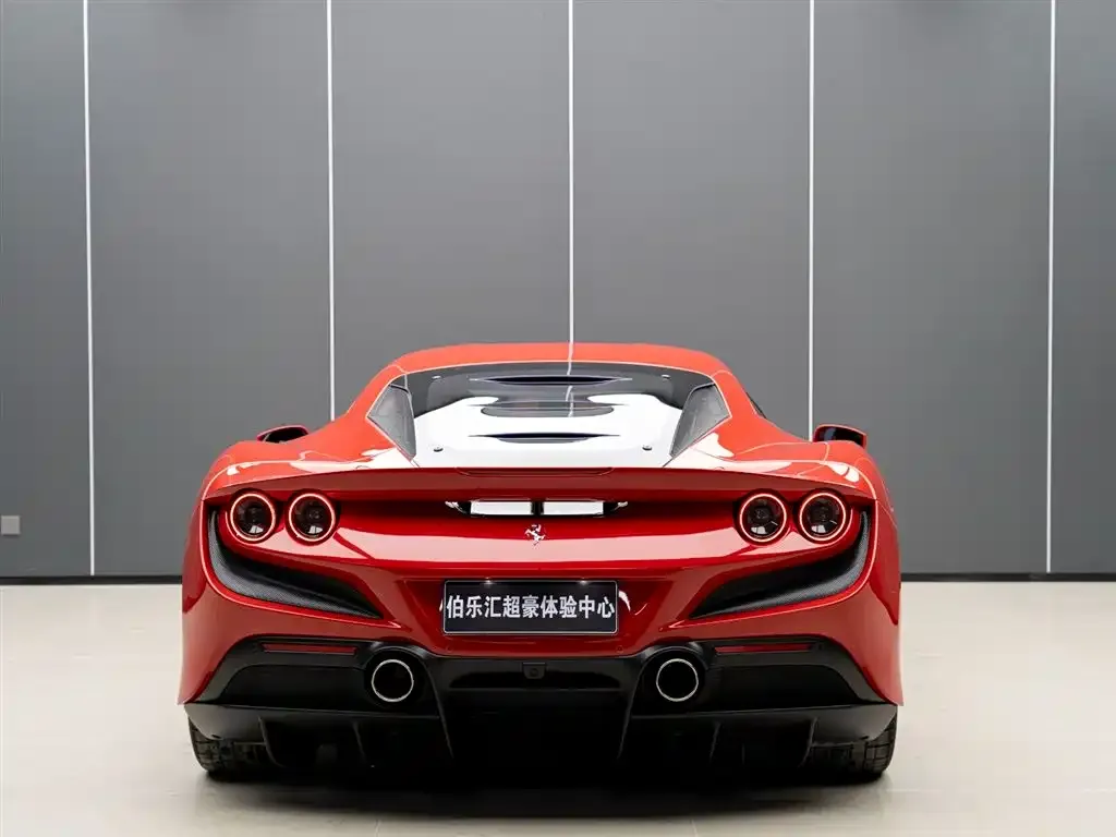 Ferrari F8 — фото 2