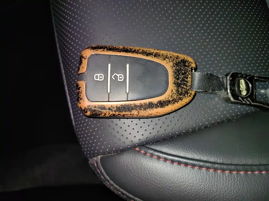 Toyota Yaris L — фото 9