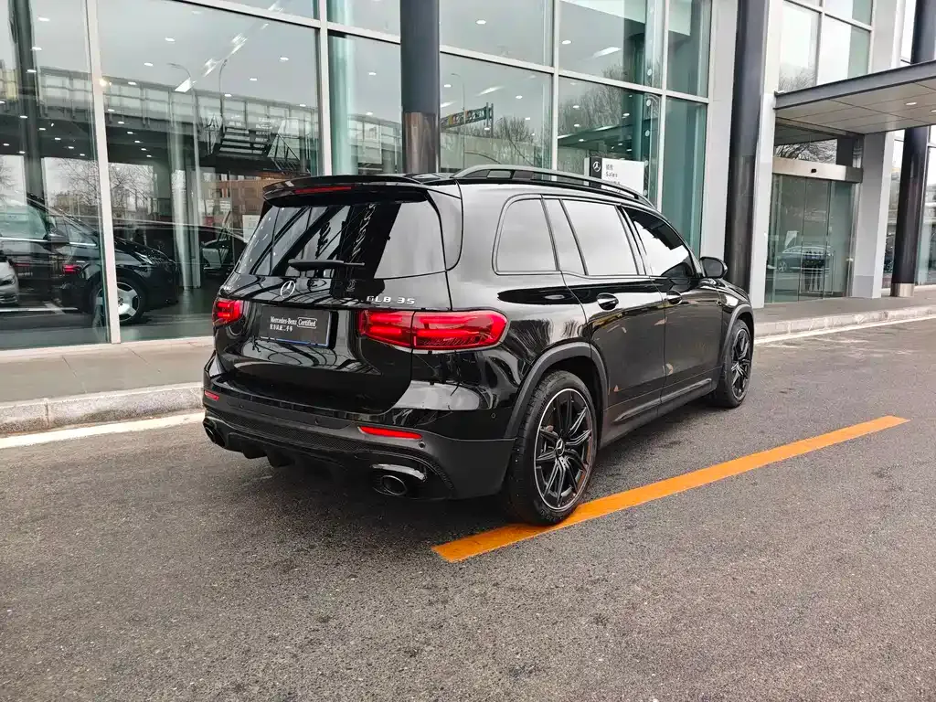 Mercedes-Benz GLB AMG — фото 3