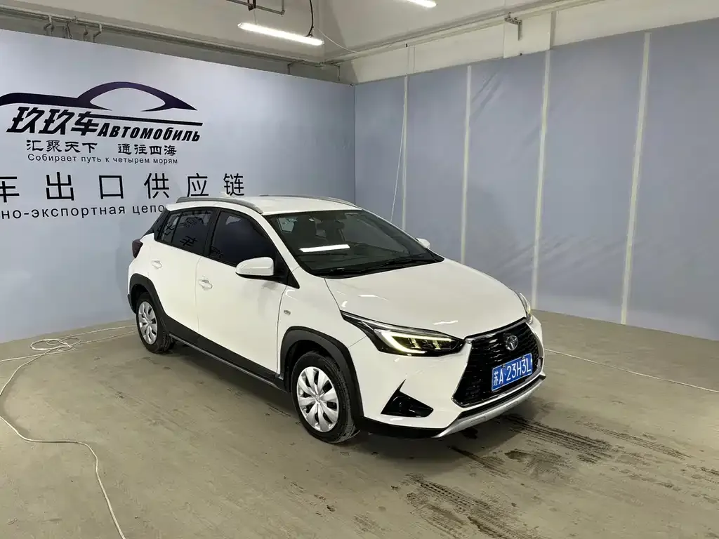 Toyota Yaris L — фото 7