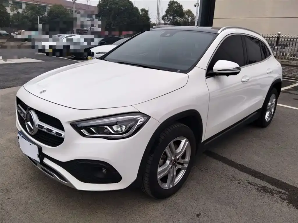 Mercedes-Benz GLA — фото 1