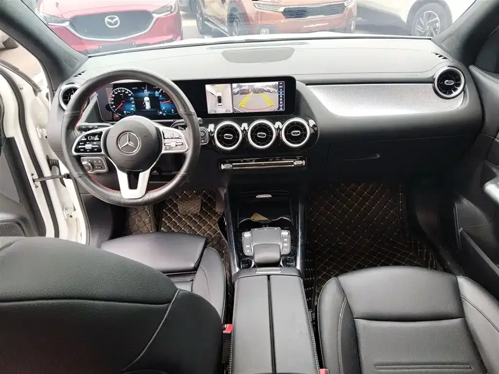 Mercedes-Benz GLA — фото 10