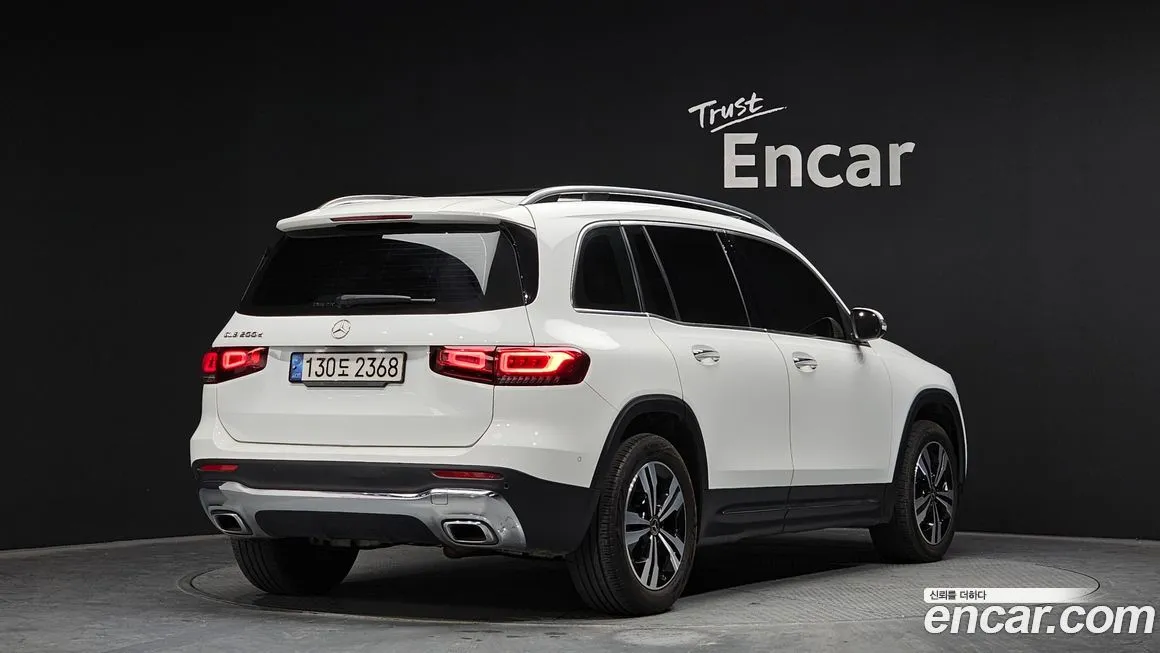 Mercedes-Benz GLB-Class — фото 2