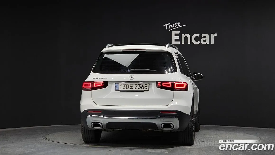 Mercedes-Benz GLB-Class — фото 7