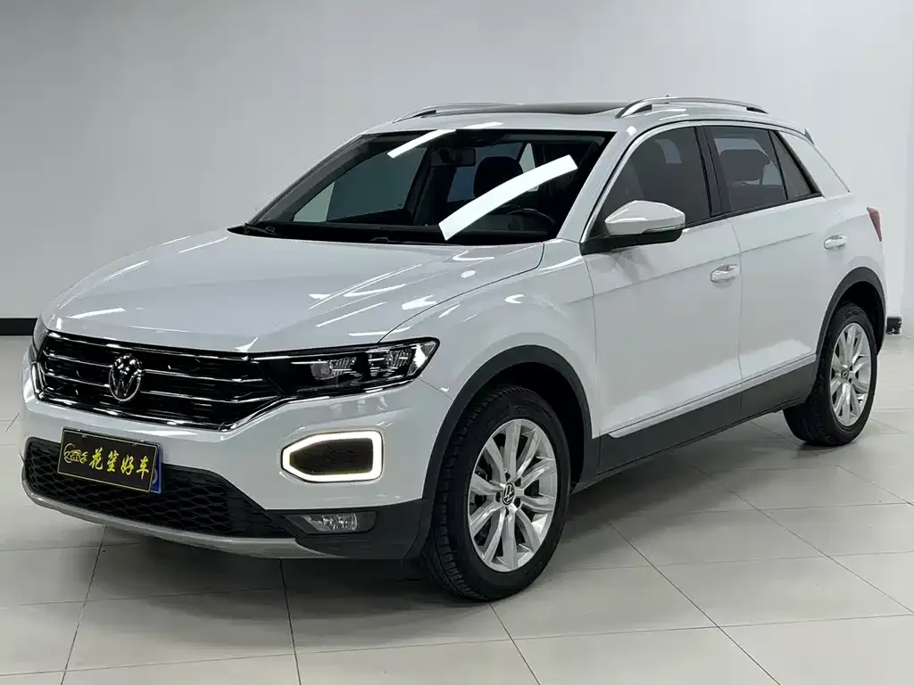 Volkswagen T-Roc — фото 1