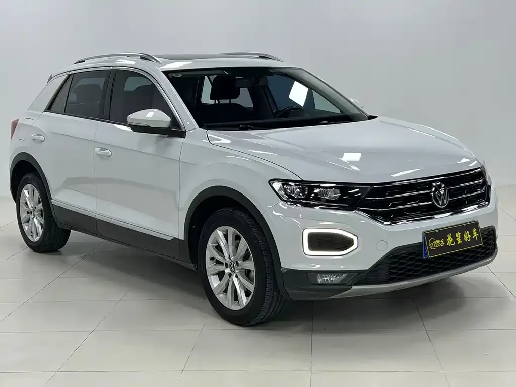 Volkswagen T-Roc — фото 6