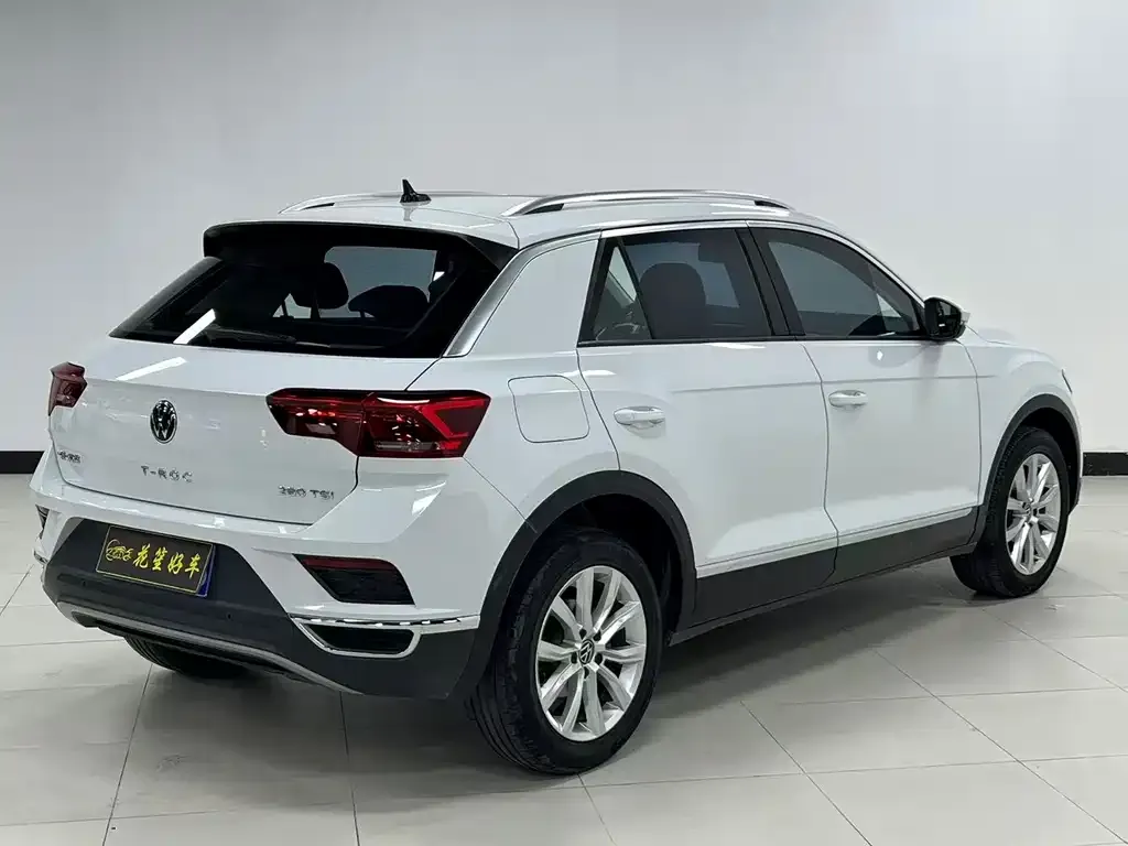 Volkswagen T-Roc — фото 3