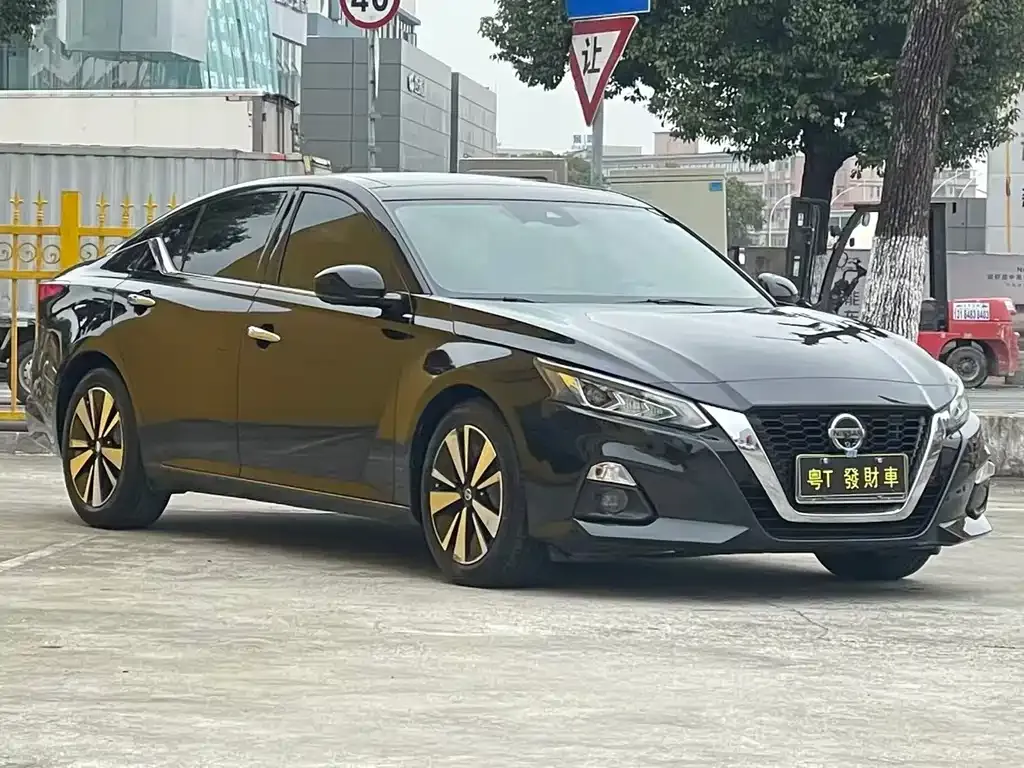 Nissan Teana — фото 4