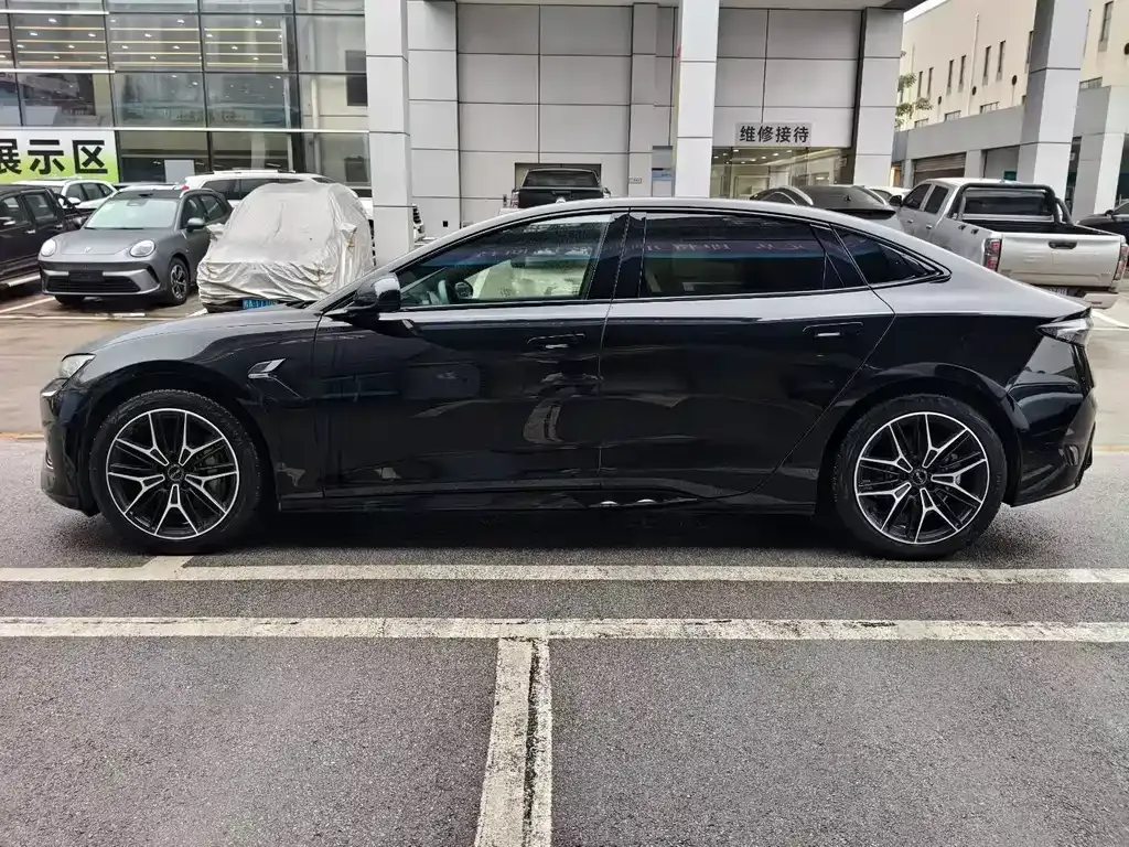 BYD Seal — фото 7