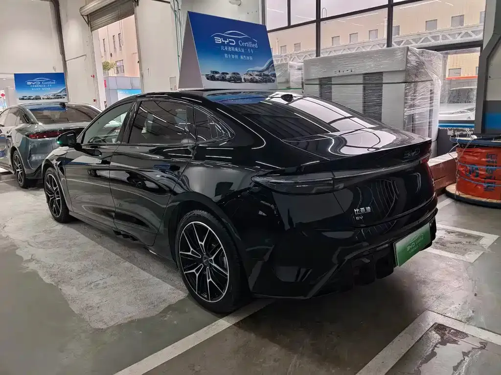 BYD Seal — фото 2