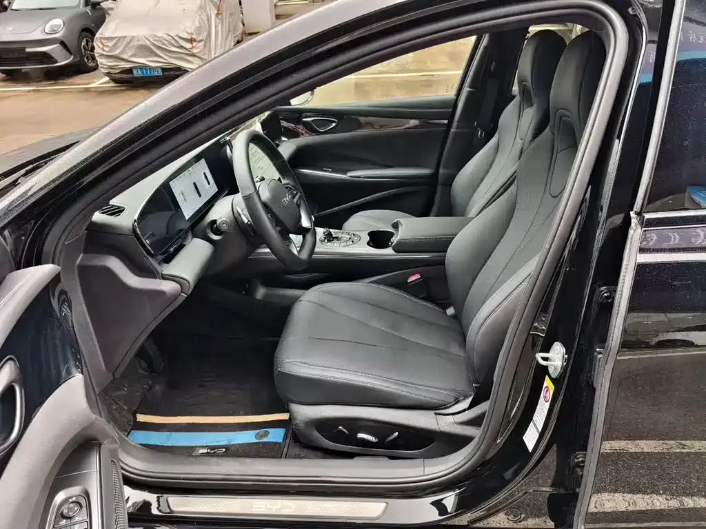 BYD Seal — фото 8