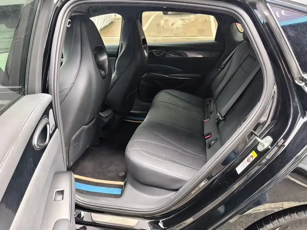 BYD Seal — фото 6