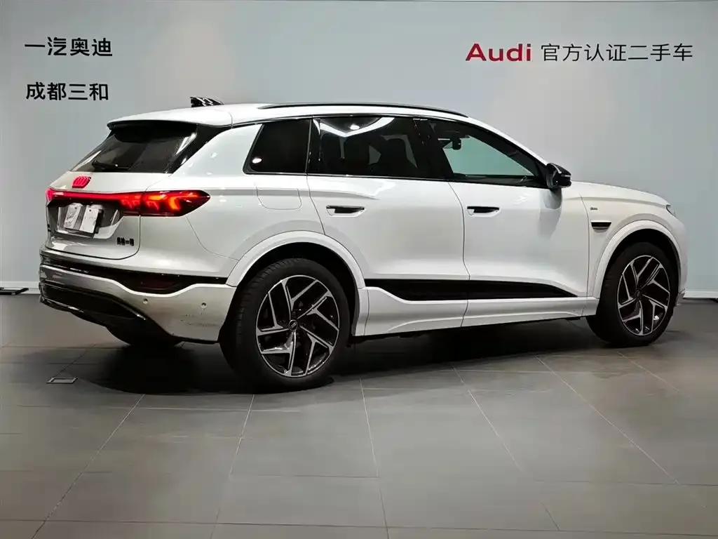 Audi Q6L e-tron — фото 4