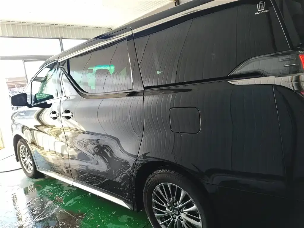 Toyota Vellfire — фото 10