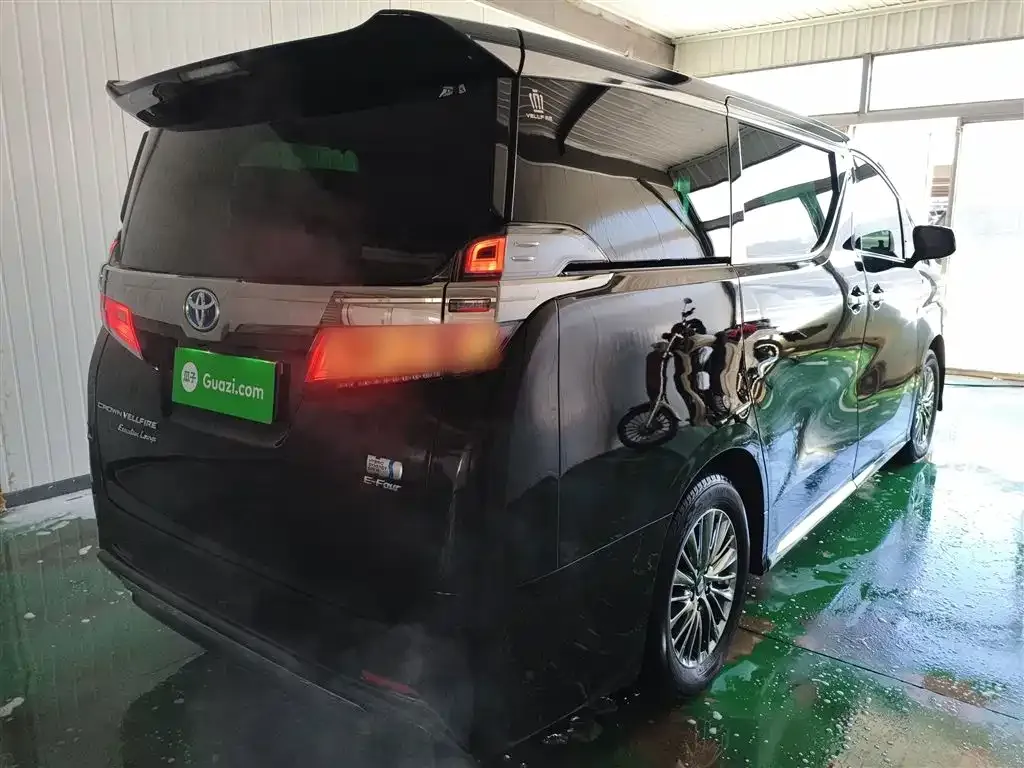 Toyota Vellfire — фото 4