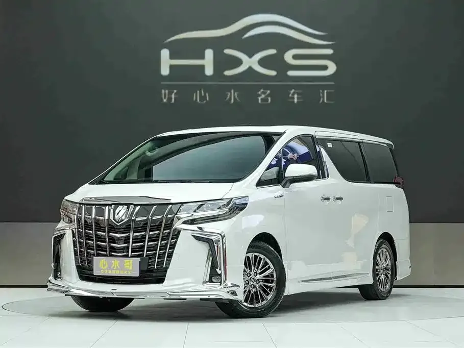 Toyota Alphard — фото 1