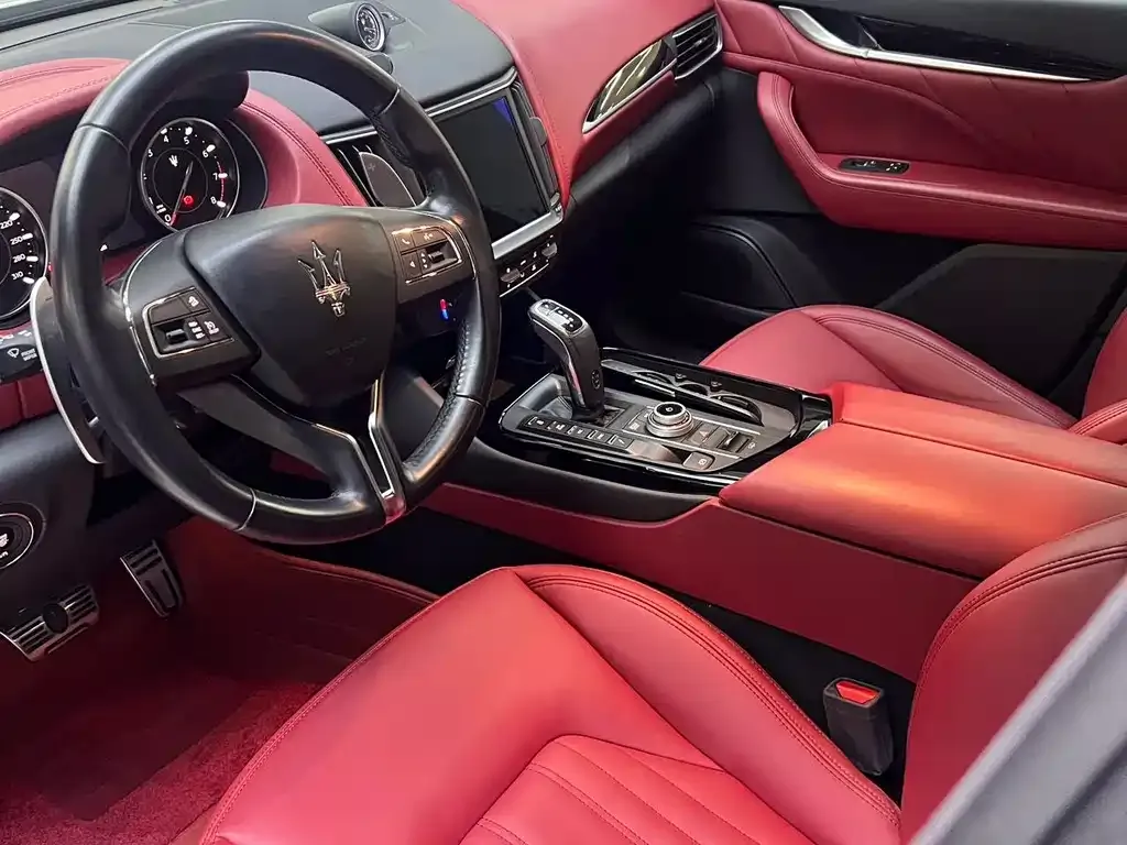 Maserati Levante — фото 3