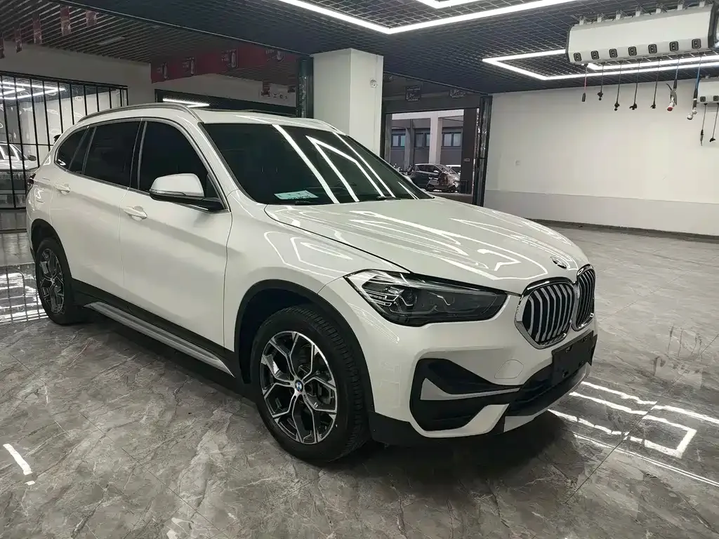 BMW X1 — фото 9
