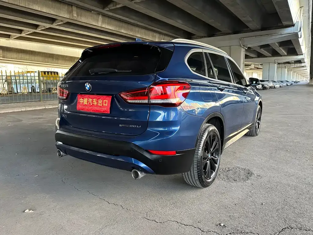 BMW X1 — фото 5