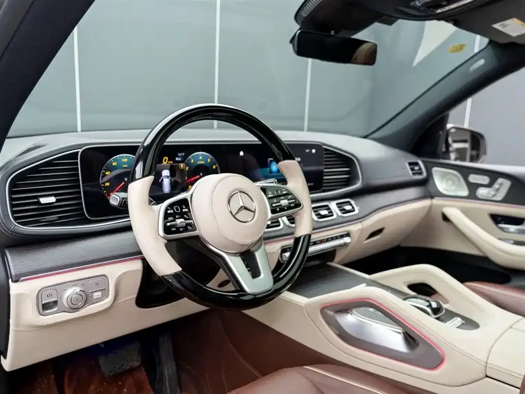 Mercedes-Benz GLS — фото 7