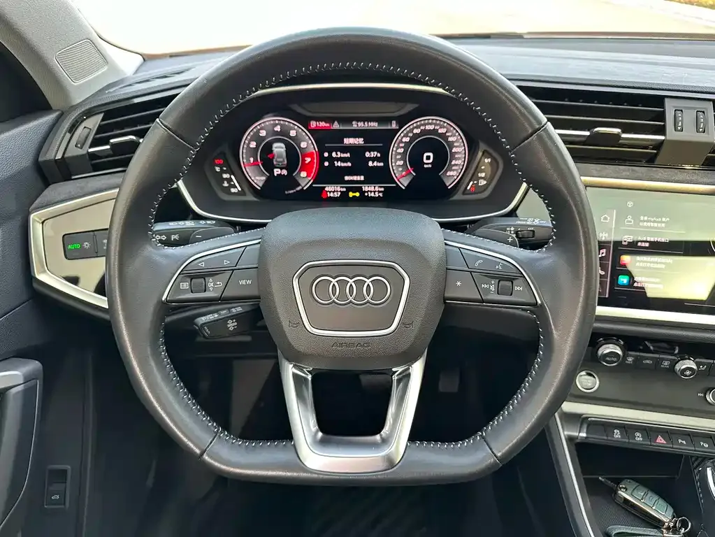 Audi Q3 — фото 4