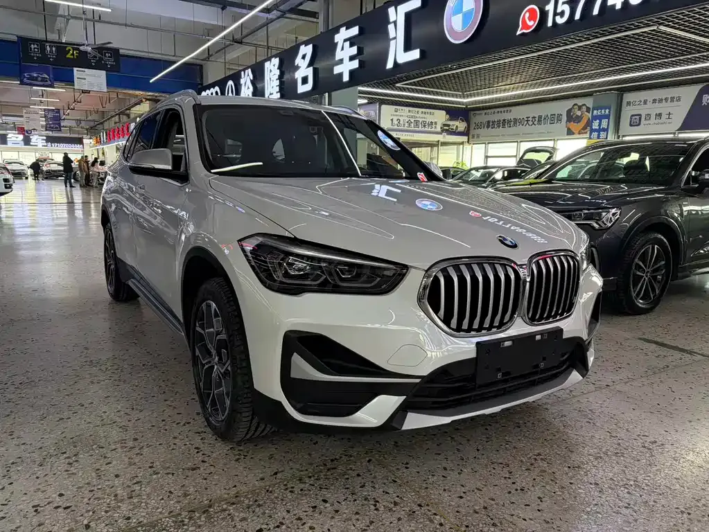 BMW X1 — фото 8