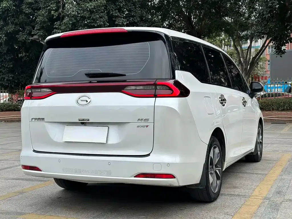GAC Motor Trumpchi M6 — фото 3