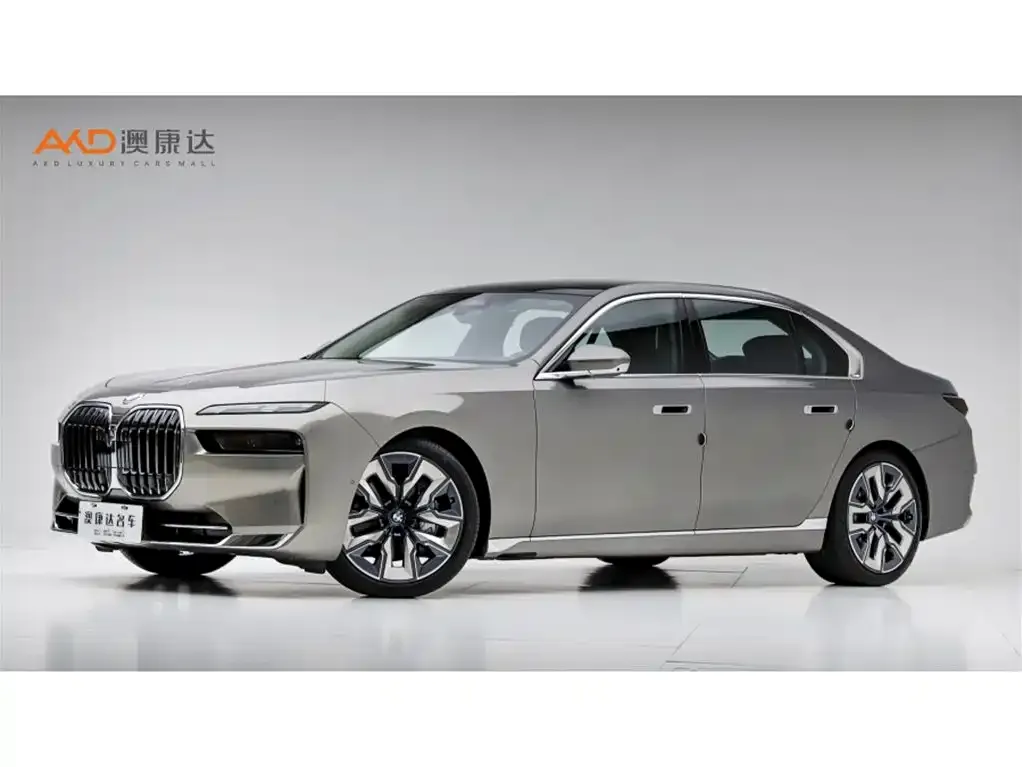 BMW 7 Series — фото 1