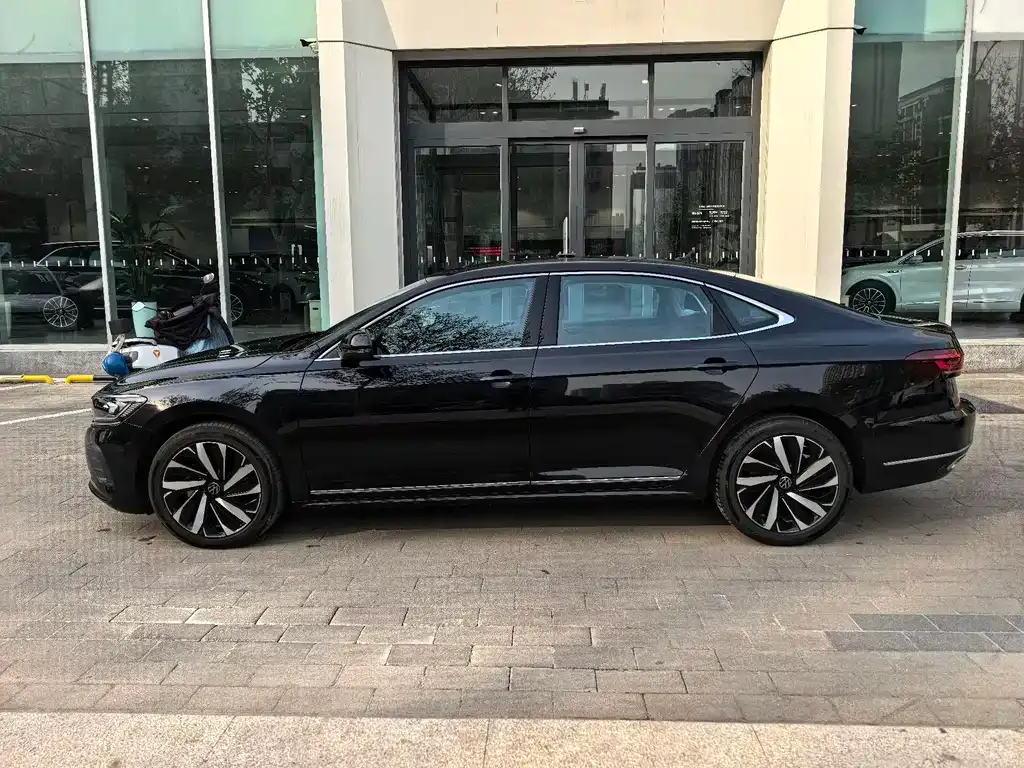 Volkswagen Passat — фото 4