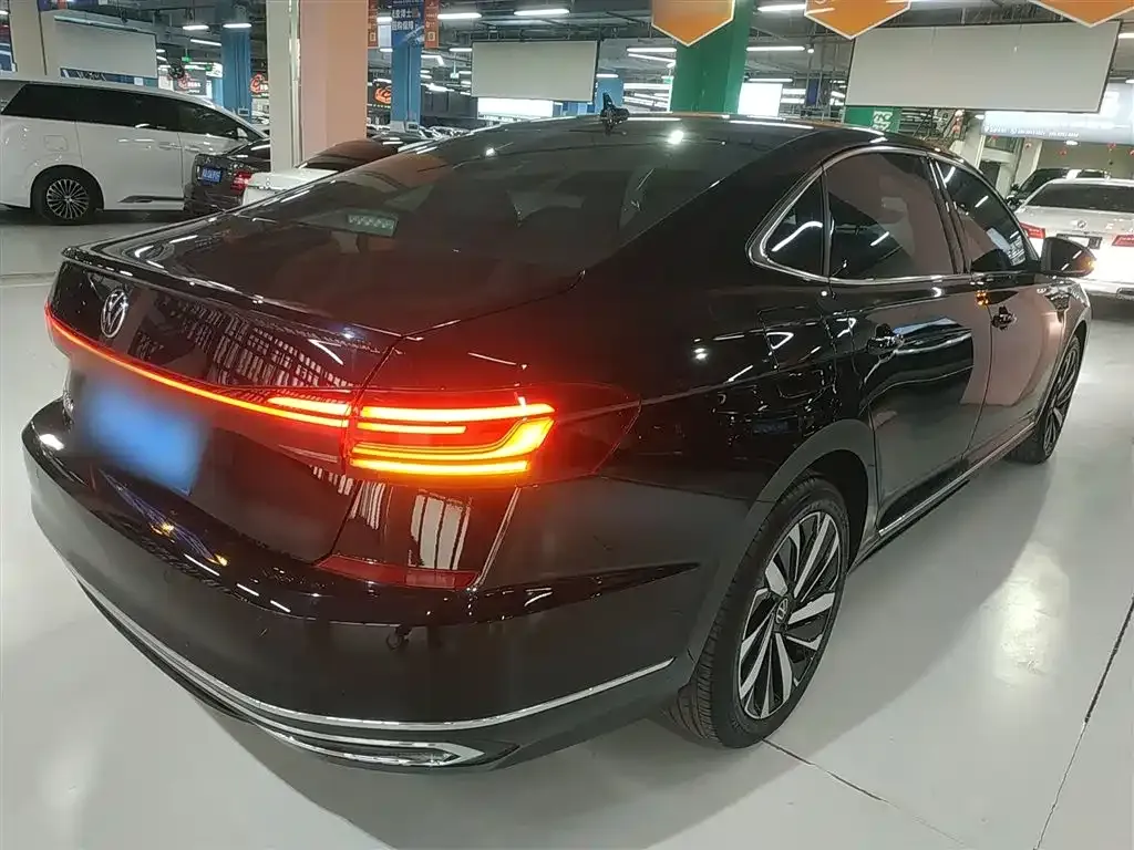 Volkswagen Passat — фото 2