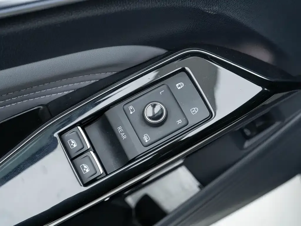 Volkswagen ID.4 Crozz — фото 10