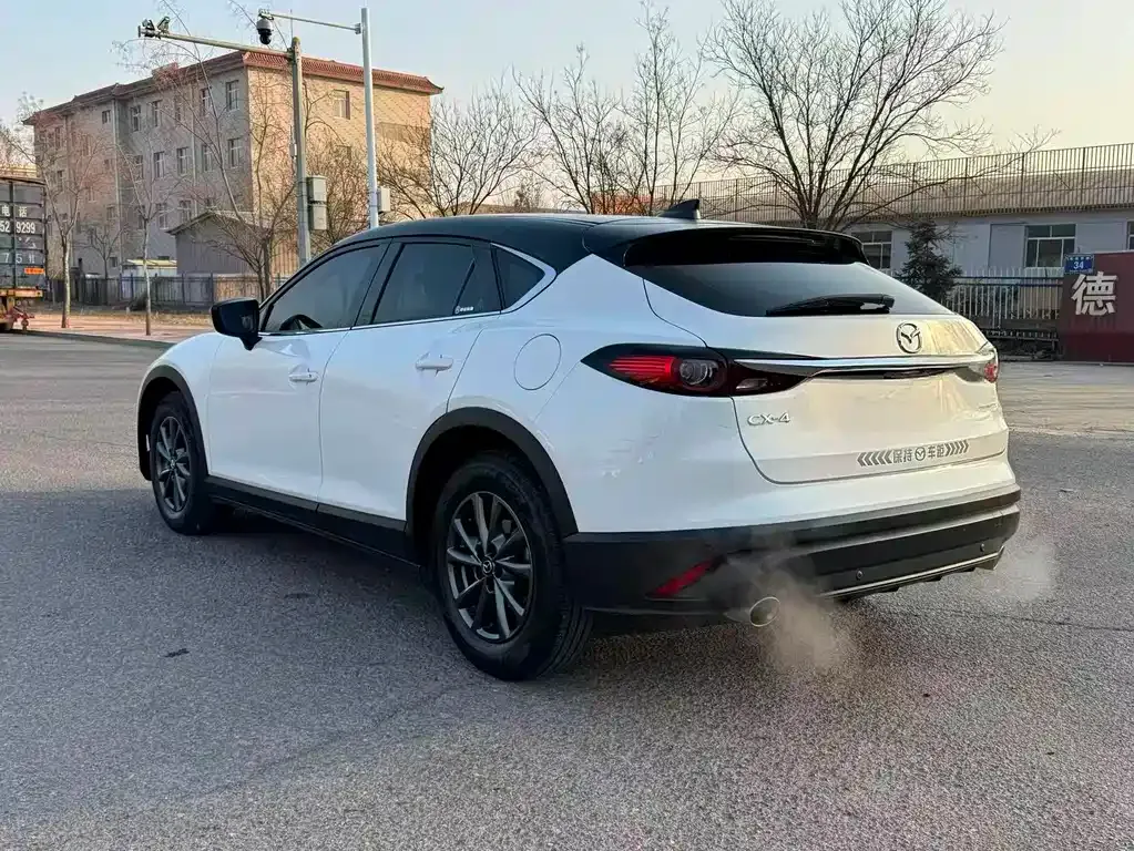 Mazda CX-4 — фото 8