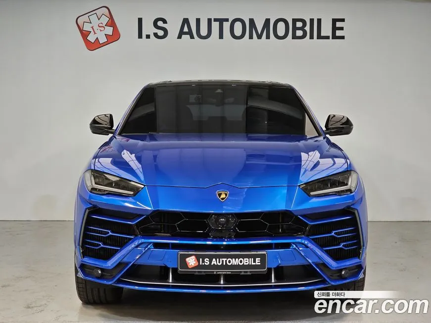 Lamborghini Urus — фото 1
