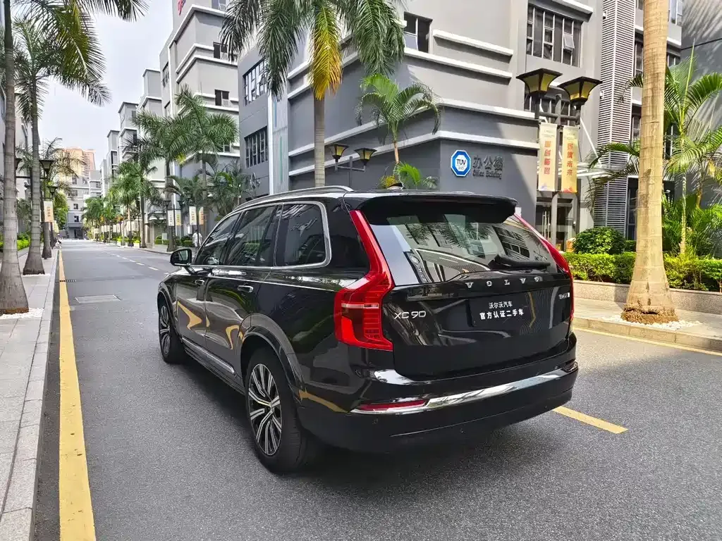 Volvo XC90 — фото 7