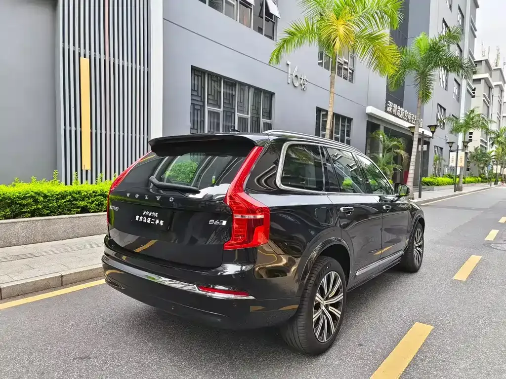 Volvo XC90 — фото 5