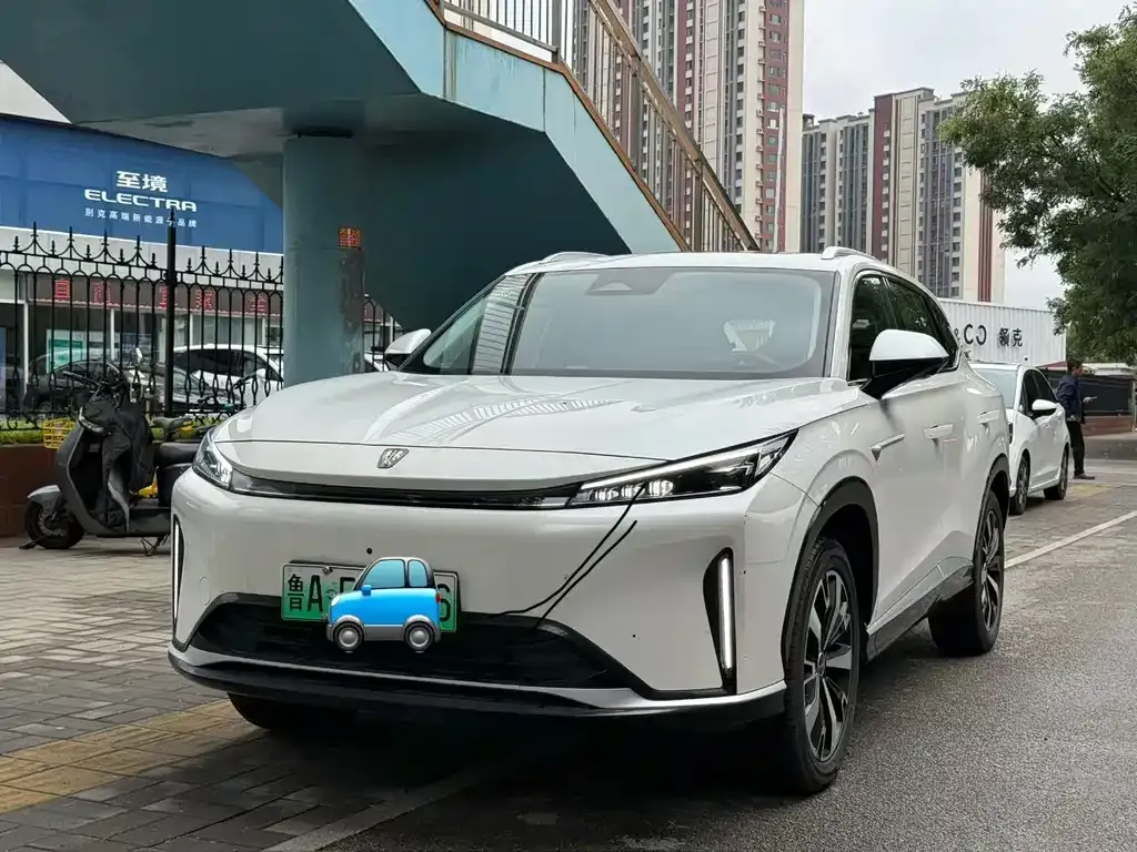 Roewe D5X DMH — фото 1