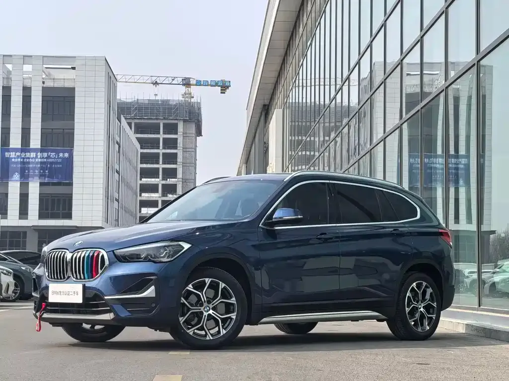 BMW X1 — фото 1