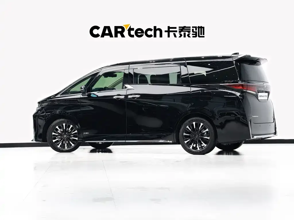 Toyota Vellfire — фото 8