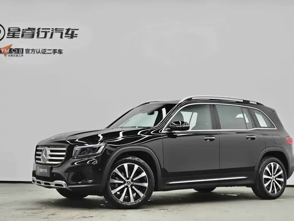 Mercedes-Benz GLB — фото 1