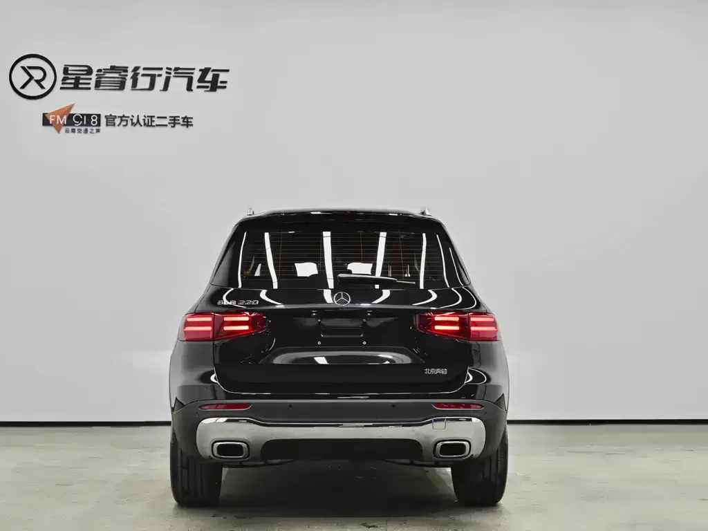 Mercedes-Benz GLB — фото 2