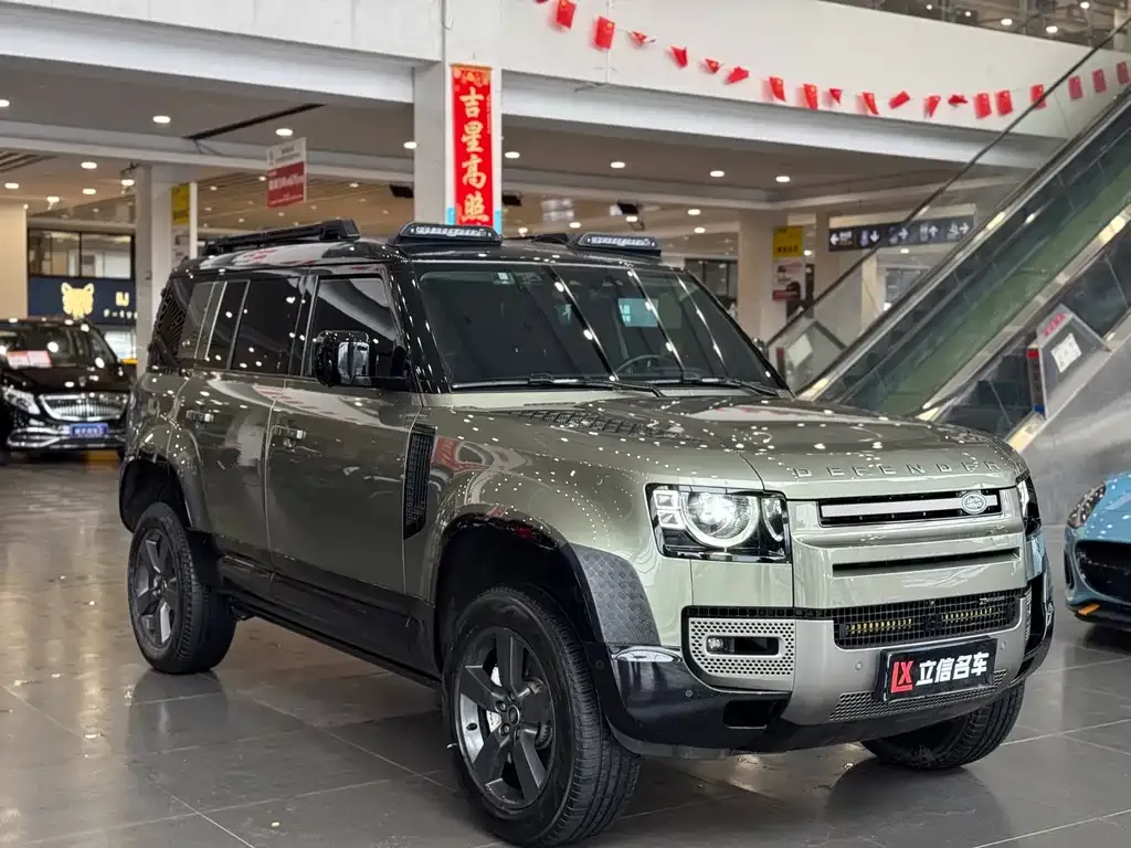 Land Rover Defender — фото 10