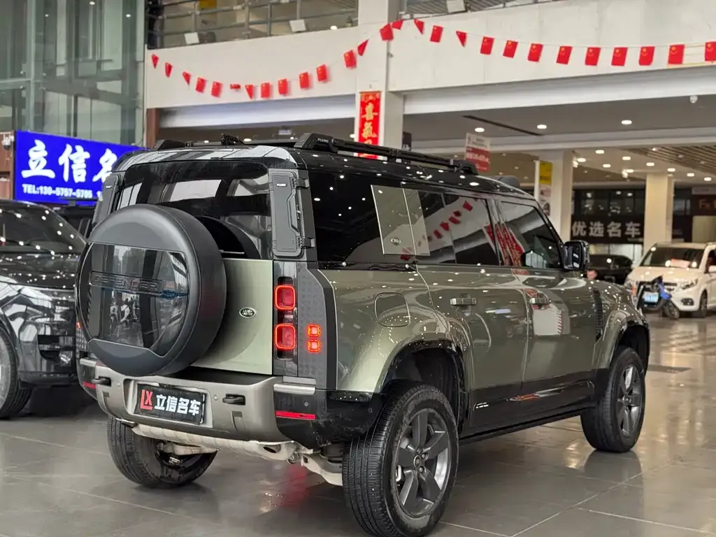 Land Rover Defender — фото 2