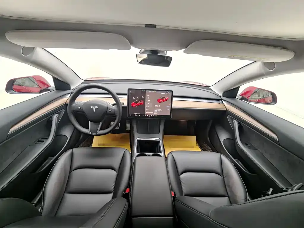 Tesla Model 3 — фото 10