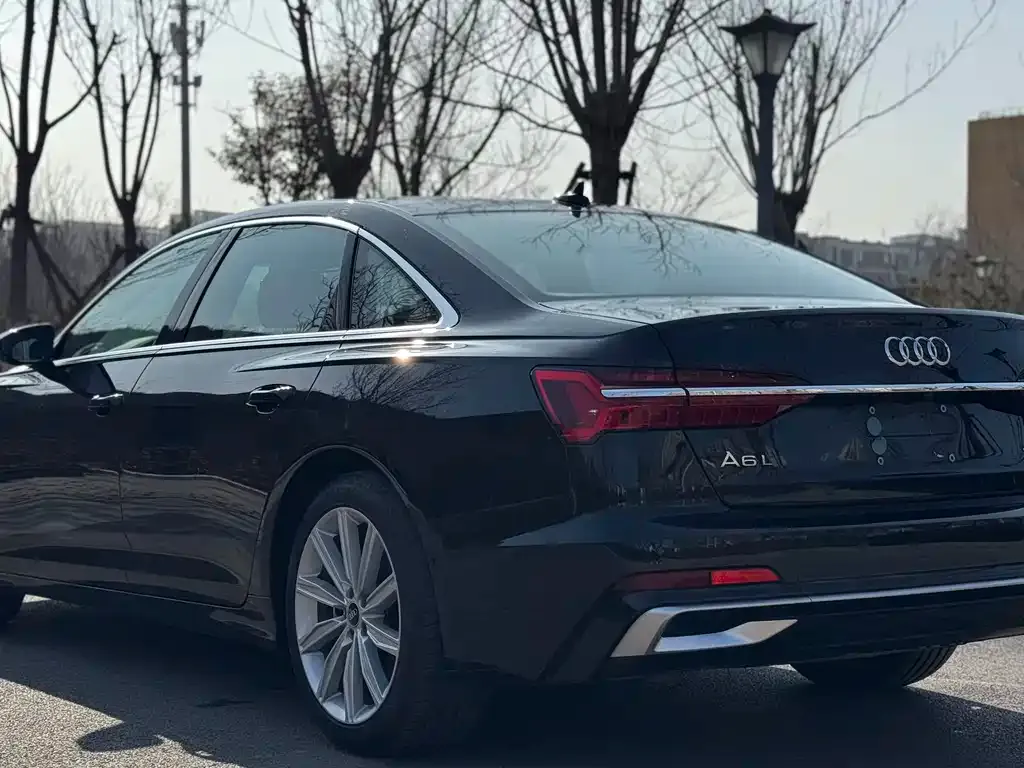 Audi A6L — фото 2