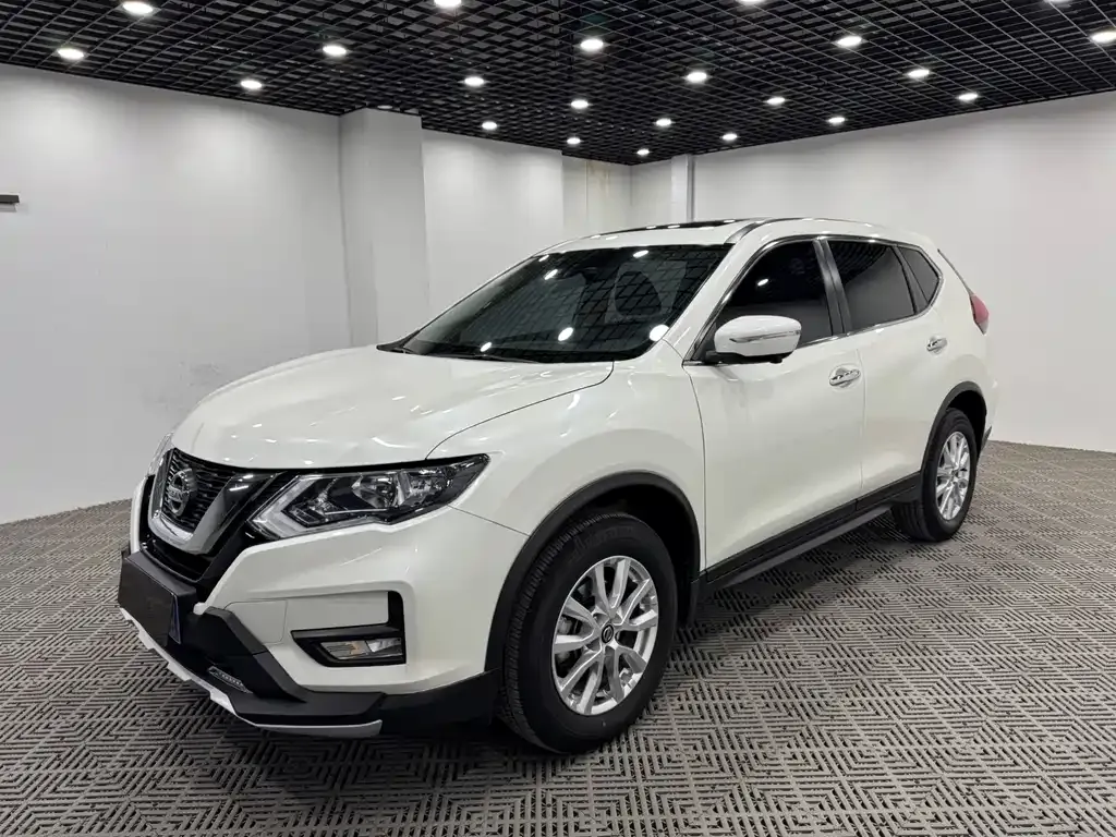 Nissan X-Trail — фото 7