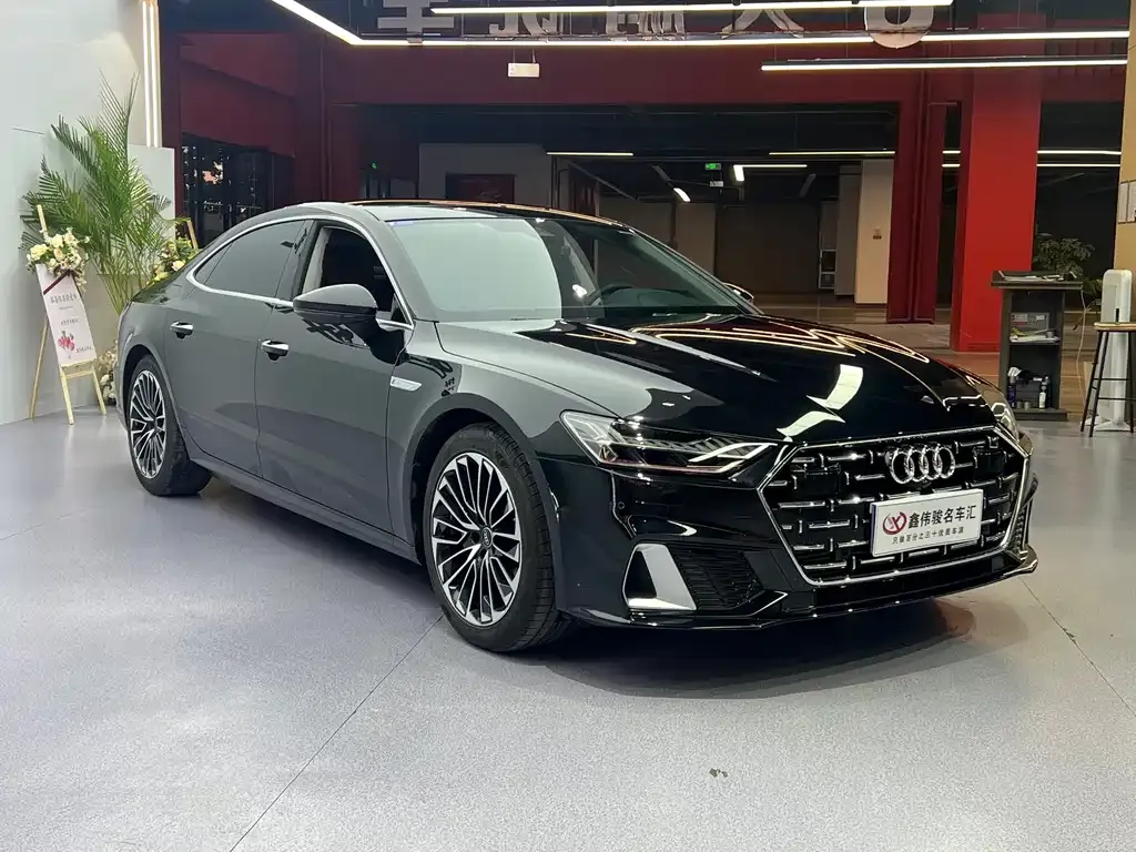 Audi A7L — фото 2