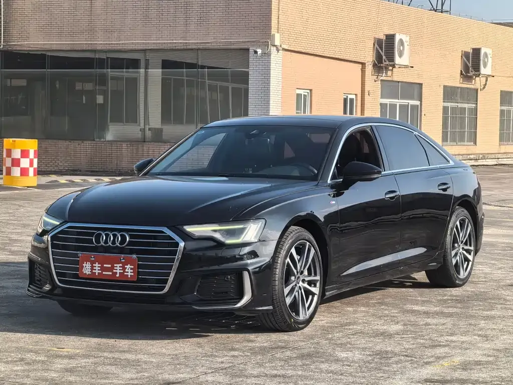 Audi A6L — фото 1